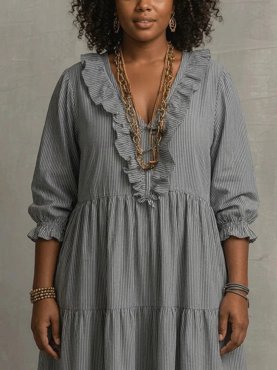 Elowen | Boho Long Sleeve Maxi Dress - Plus size model