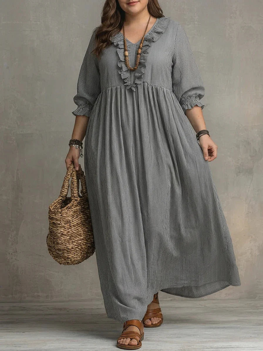 Elowen | Boho Long Sleeve Maxi Dress - Plus size model